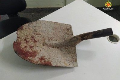 Homem fica em estado grave ao ser golpeado de pá pela esposa