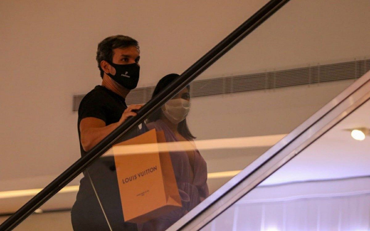 A ex-BBB Munik Nunes est&aacute; namorando o empres&aacute;rio Daniel Cotrim