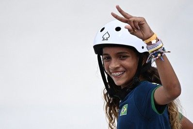 Após conquista da medalha olímpica, Rayssa Leal destaca em entrevista: 'Eu estava representando todas as meninas'