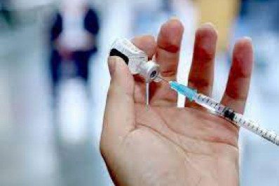 Covid-19: Pelo menos 8 capitais suspendem aplicação da 1ª dose