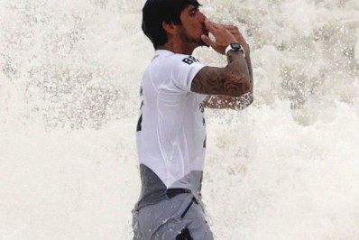 Sem sufoco! Medina avança às semifinais do surfe nas olimpíadas