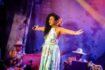 Flávia Saolli é destaque do samba carioca 