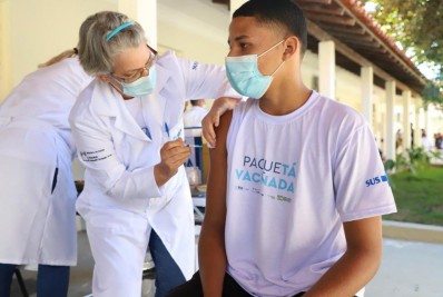 Projeto 'PaqueTá Vacinada' imuniza 90% dos adolescentes da Ilha