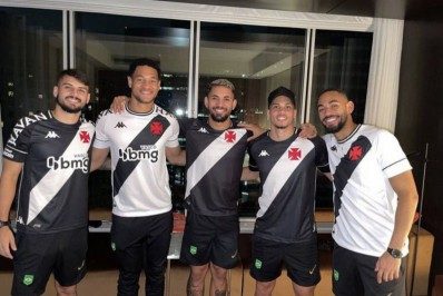 Jogadores da Seleção Olímpica vestem camisa e Vasco destaca nas redes sociais: 'SeleVasco'