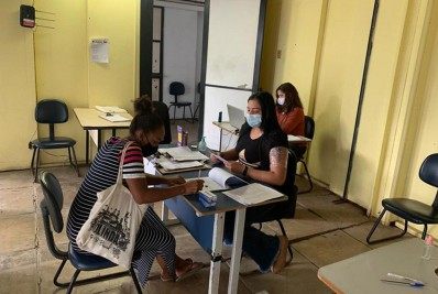 Campos prossegue com entrega dos cartões do Programa Supera RJ nesta semana