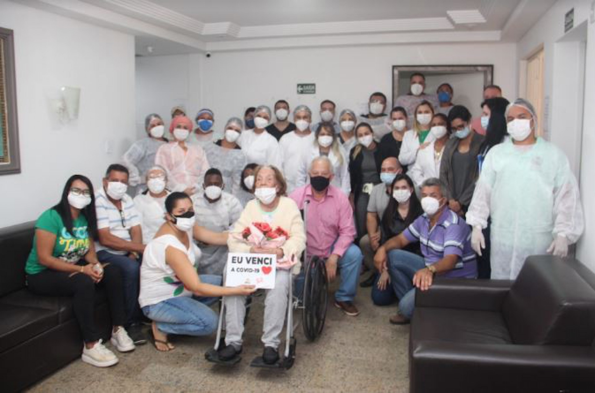 Idosa com 105 anos vence a covid-19 e recebe alta em Itaperuna