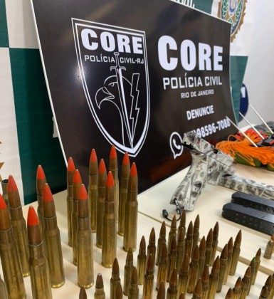 Core apreendeu fuzil AK47, pistolas e munições .50 em ação contra a milícia  - Divulgação