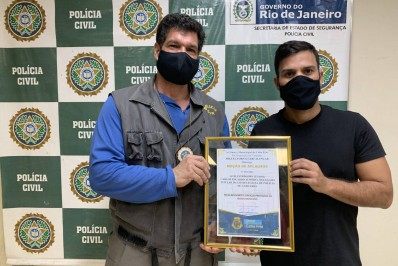 Câmara de Cabo Frio homenageia delegado da cidade