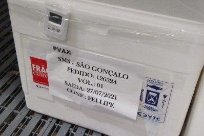 Secretaria de Saúde inicia a entrega de 580 mil doses das vacinas contra a covid-19 aos 92 municípios