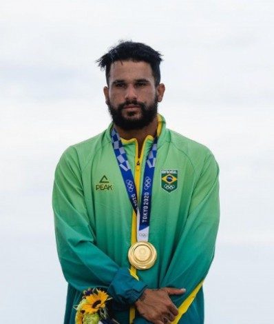 Brasileiro Italo Ferreira levou o primeiro ouro no masculino da hist&oacute;ria do surfe - Reprodução do Instagram