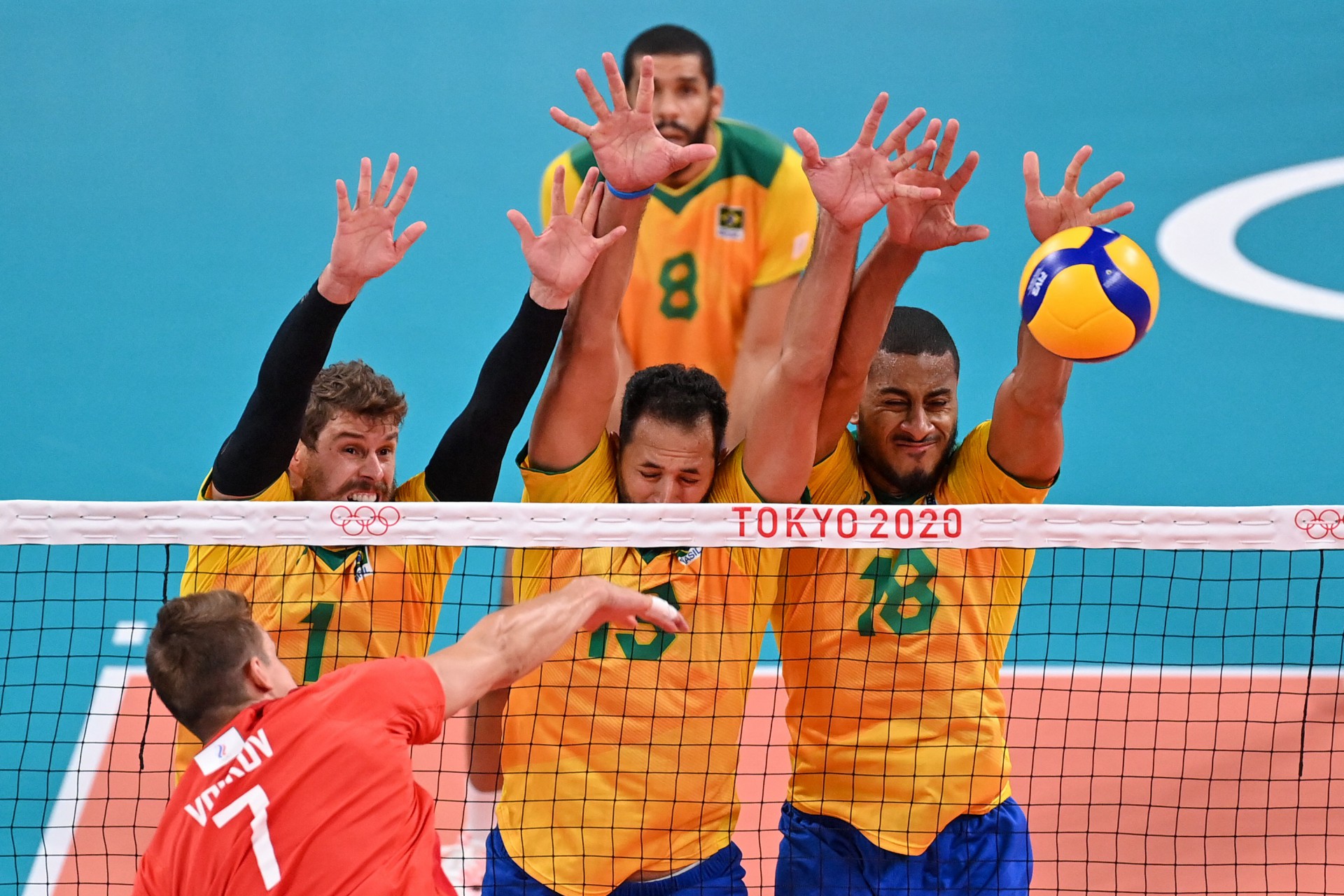 Vôlei Masculino: Brasil não joga bem e é derrotado pela ...