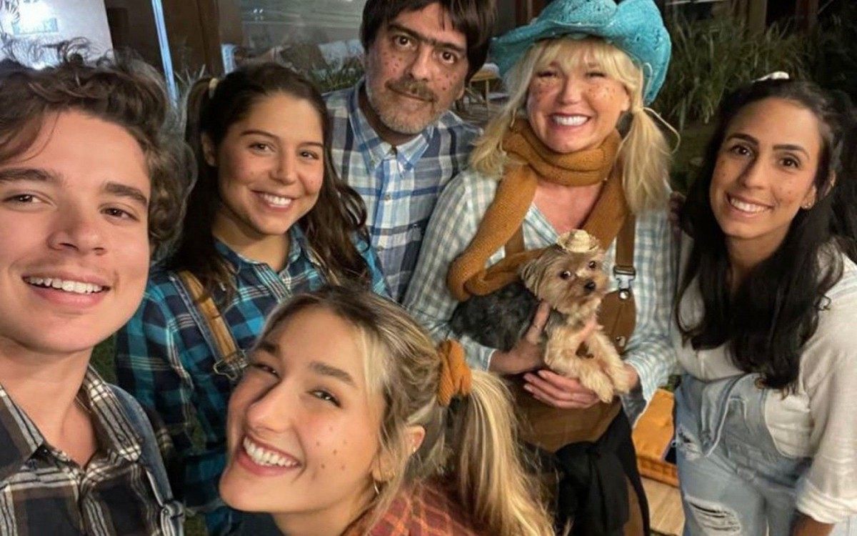 Sasha comemora anivers&aacute;rio com festa junina em Angra dos Reis