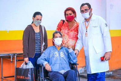 Após 20 dias desaparecido, pai reencontra filha  no Hospital Municipal de Belford Roxo