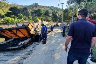 Magé em obras: Suruí recebe a primeira rua asfaltada