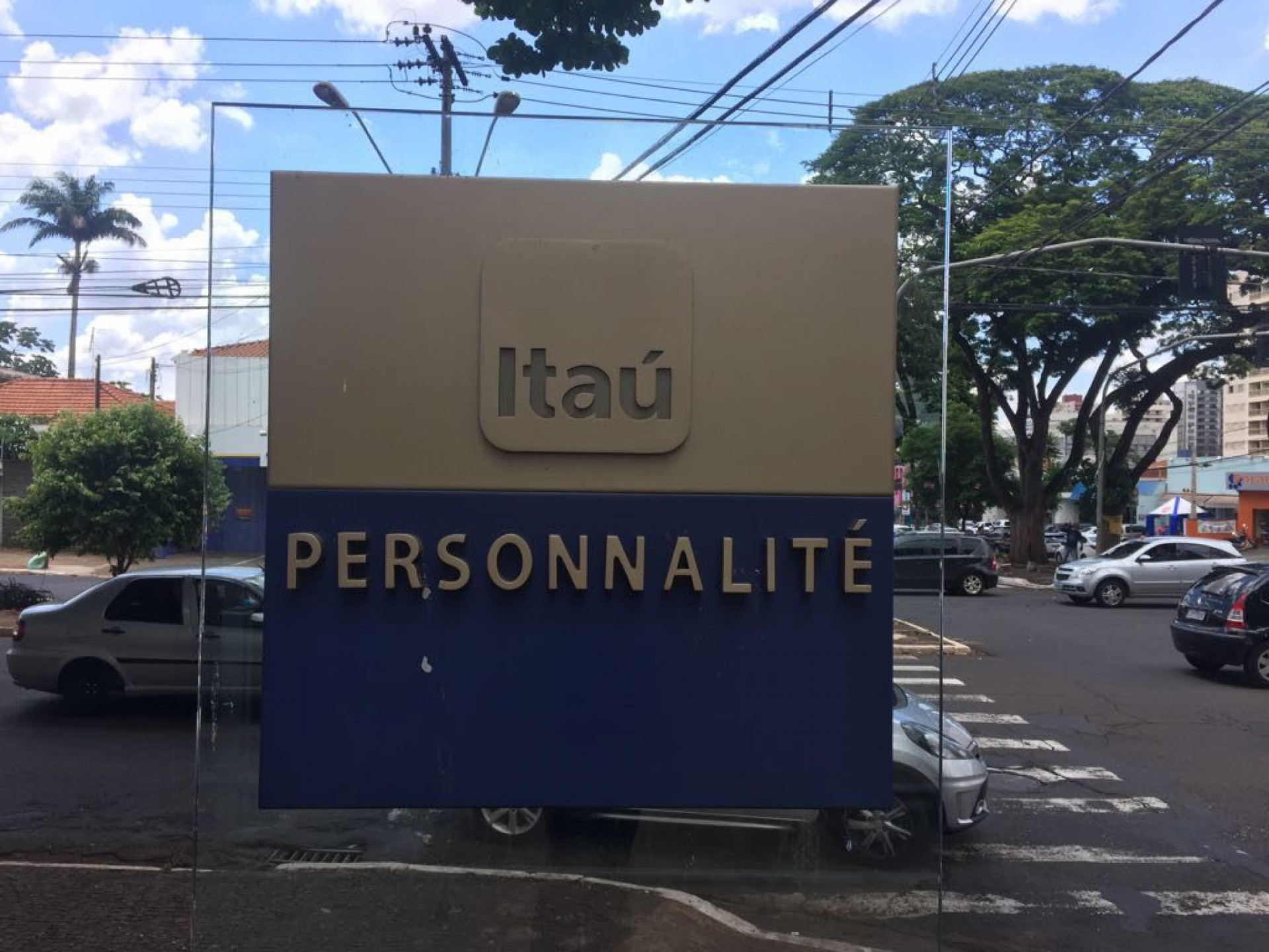 Itaú Personnalité abre mais de 650 vagas para gerente e agente de relacionamento