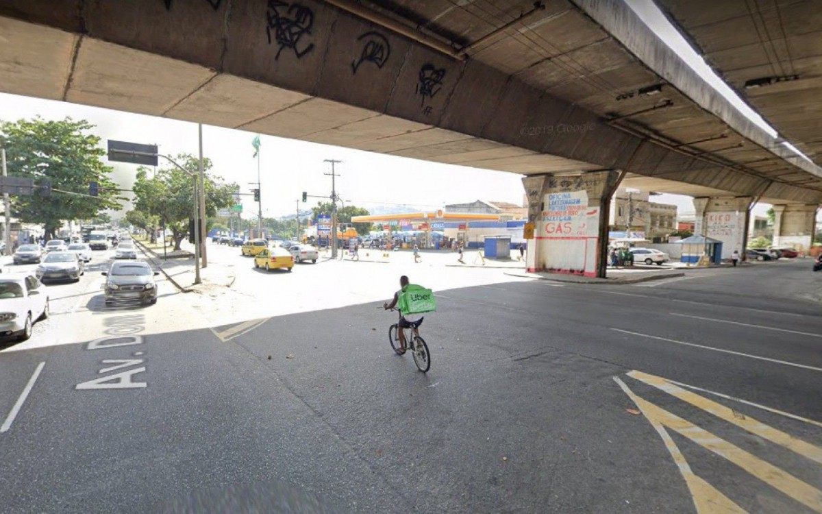 Avenida Dom H&eacute;lder C&acirc;mara, no acesso &agrave; Linha Amarela
