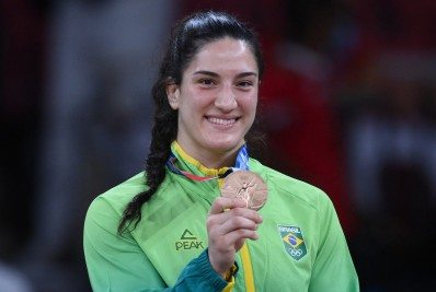 Após conquista do bronze, Mayra Aguiar ressalta importância do namorado nos Jogos Olímpicos