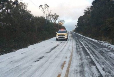Rodovias são interditadas após congelamento de pistas em Santa Catarina