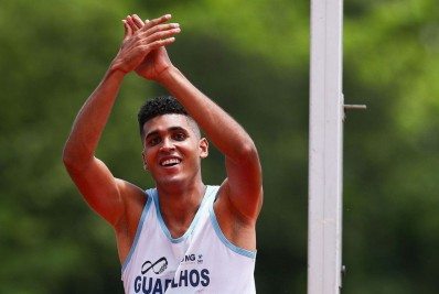 Sob o comando do pai, Thiago Moura estreia em Jogos Olímpicos no atletismo