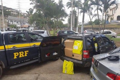 Motorista é libertado após tentativa de roubo de carga na BR-101, em Itaboraí
