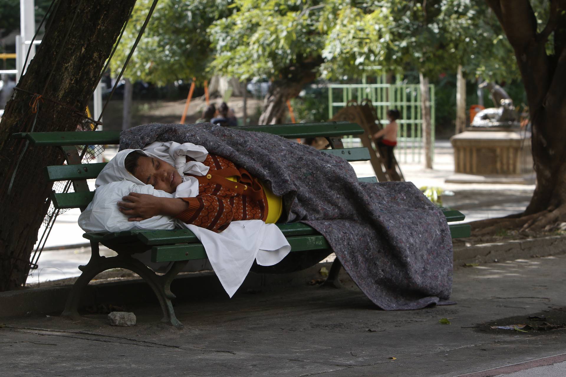 Com a chegada da &eacute;poca mais fria do ano, come&ccedil;am as campanhas de arrecada&ccedil;&atilde;o - Reginaldo Pimenta / Agencia O Dia