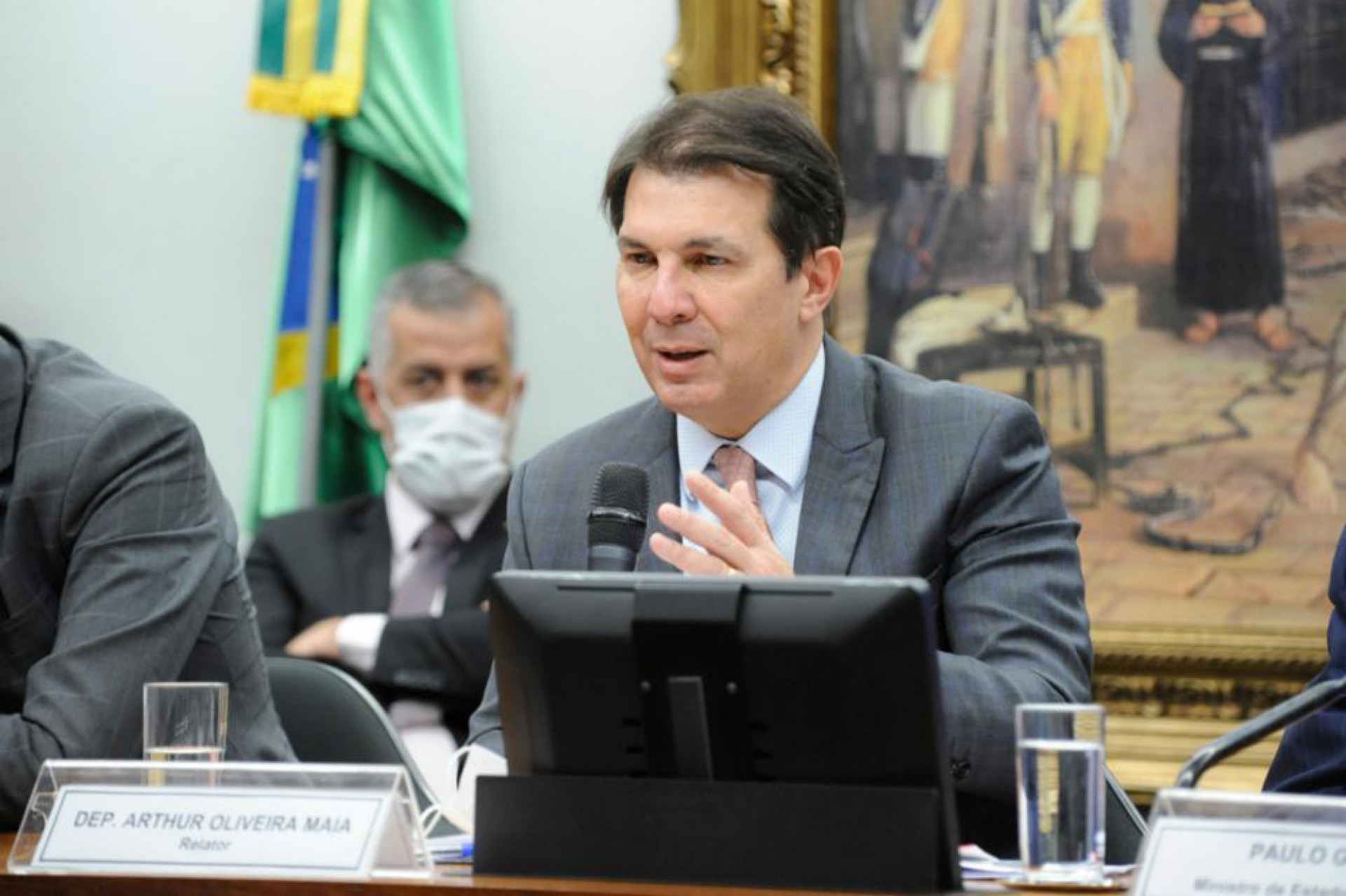 Servidores preparam reação ao avanço da reforma administrativa na Câmara