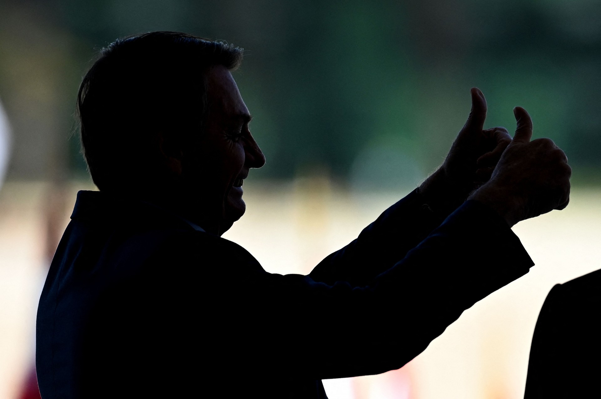 Popularidade de Bolsonaro cai entre os mais pobres e sobe entre ricos