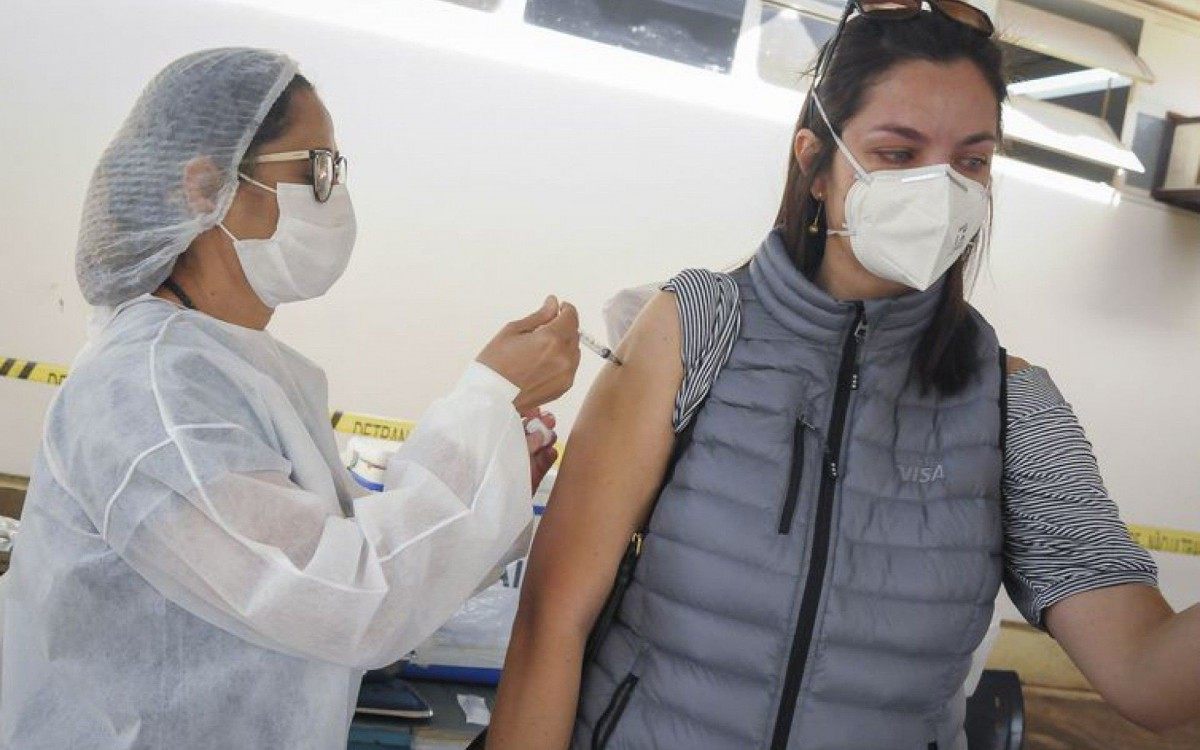 Covid-19: 40 milh&otilde;es de pessoas est&atilde;o totalmente imunizados no pa&iacute;s
