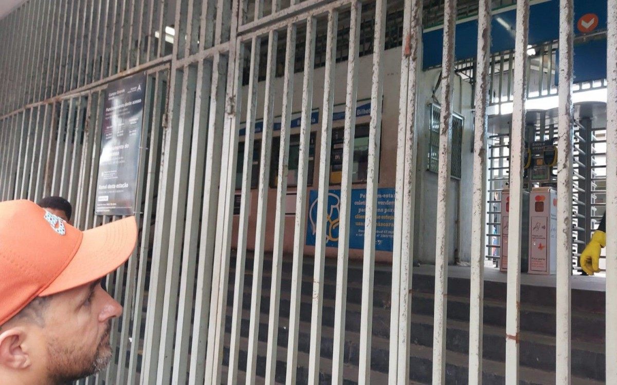 Estação de Campo Grande fechada na manhã desta sexta-feira - Reprodução