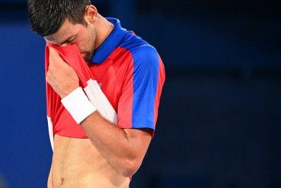 Djokovic revela mágoa com tenistas: 'Olhares machucaram muito'