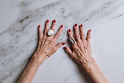 Idosa morre vítima de maus-tratos; filho é o principal suspeito