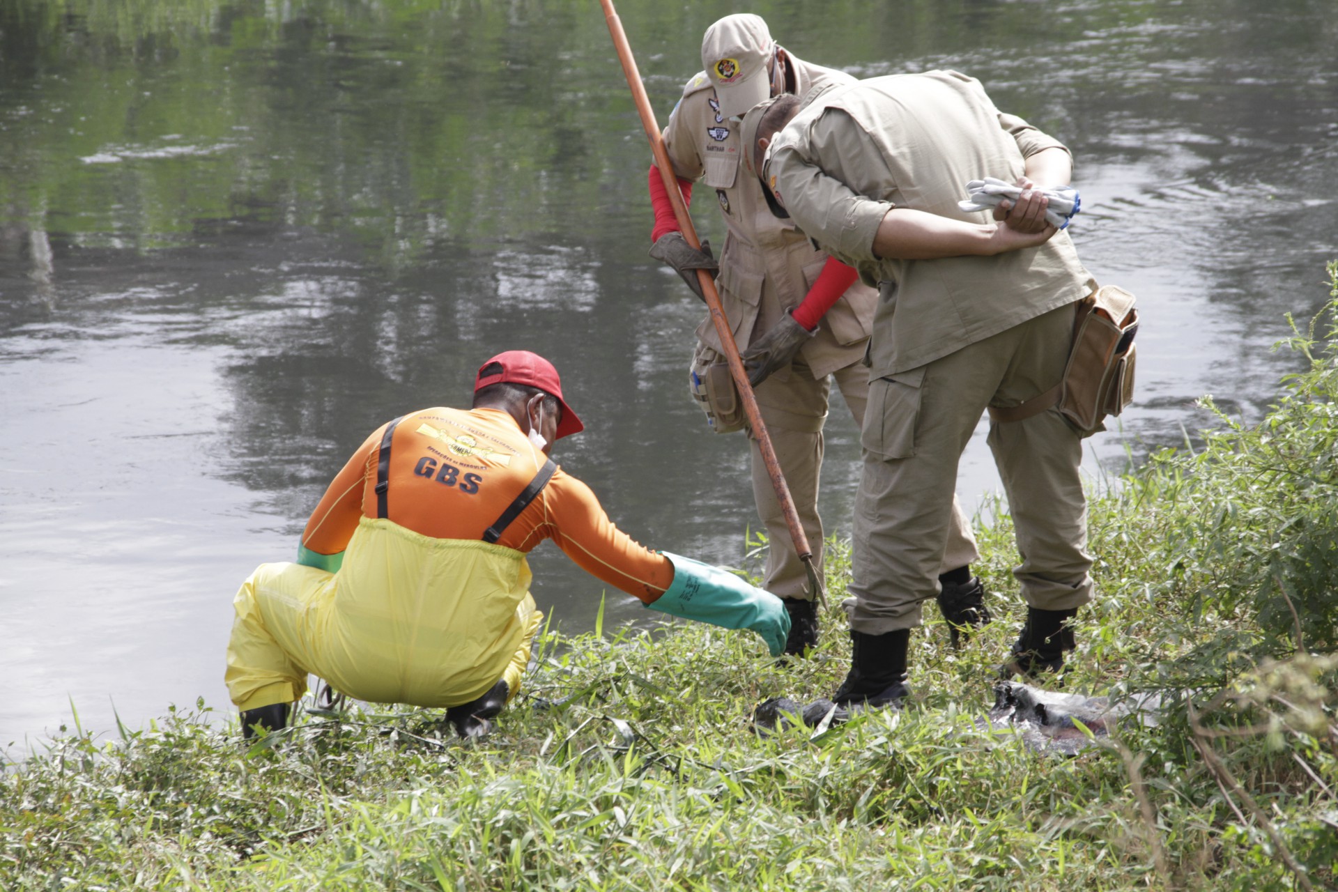 Av&oacute; dos meninos de Belford Roxo diz que informou Pol&iacute;cia Civil sobre paradeiro de restos mortais desde dezembro