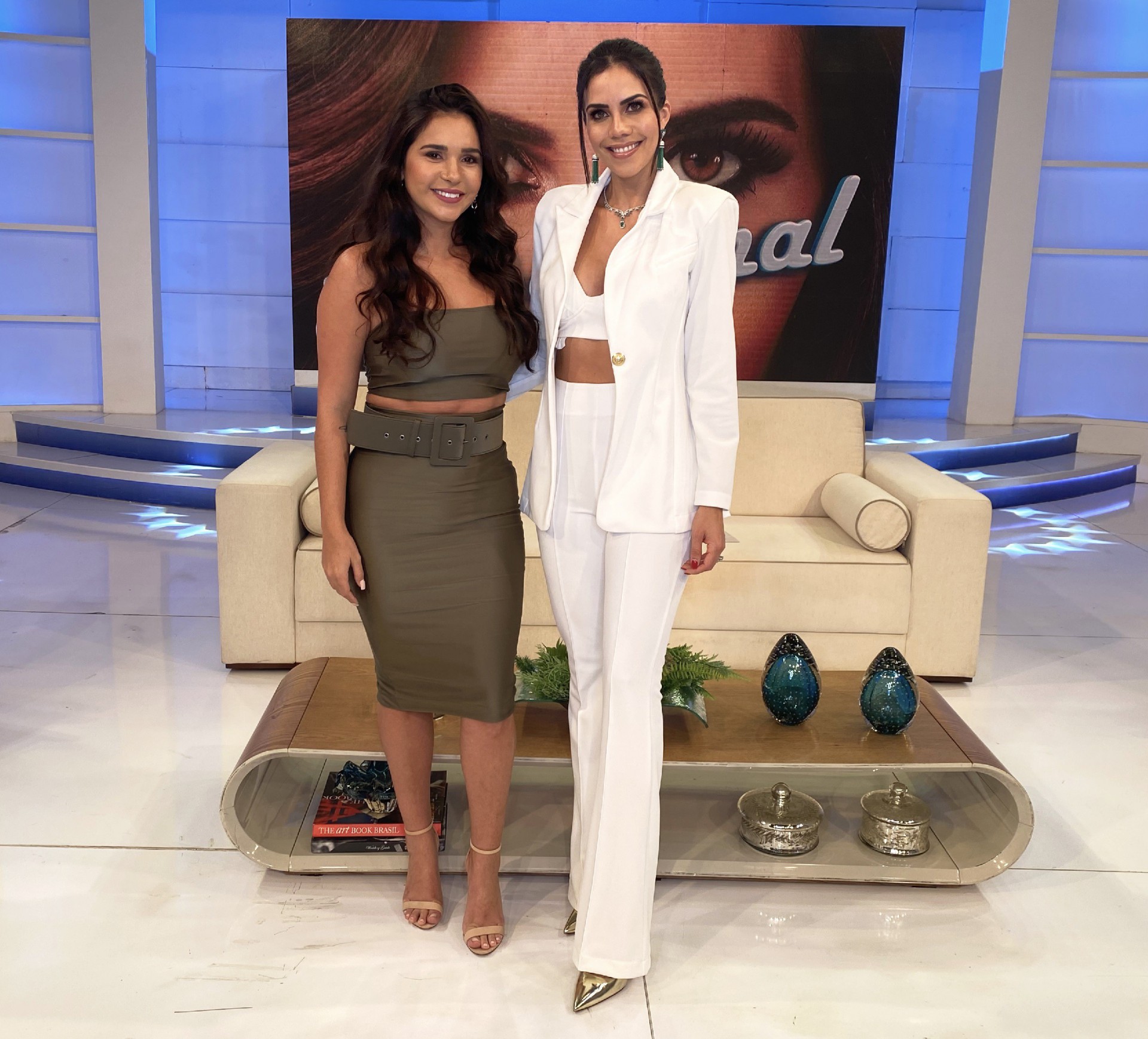 Ex-BBB Gizelly e Daniela Albuquerque no 'Sensacional' - Divulgação