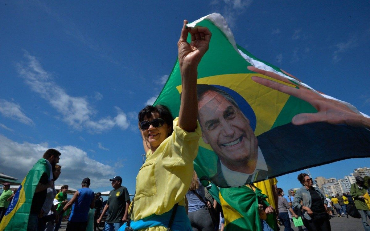  Pol&iacute;cia Militar, a CET-Rio e Guarda Municipal atuam em Copacabana