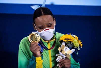 Após conquistas históricas, Rebeca Andrade se despede de Tóquio e celebra: 'Ganhei a admiração das pessoas'