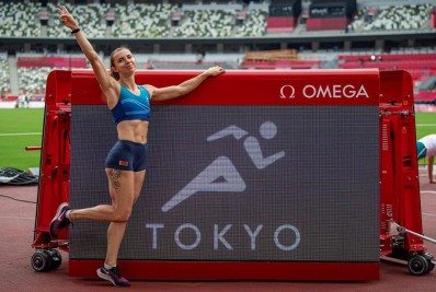 Velocista de Belarus é levada à força para aeroporto de Tóquio por críticas à comissão técnica