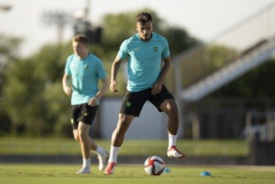 Inspirado em Daniel Alves, Gabriel Menino espera evoluir na seleção brasileira