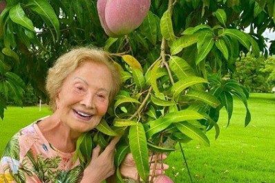 Glória Menezes tem leve melhora e dispensa suporte de oxigênio para respirar