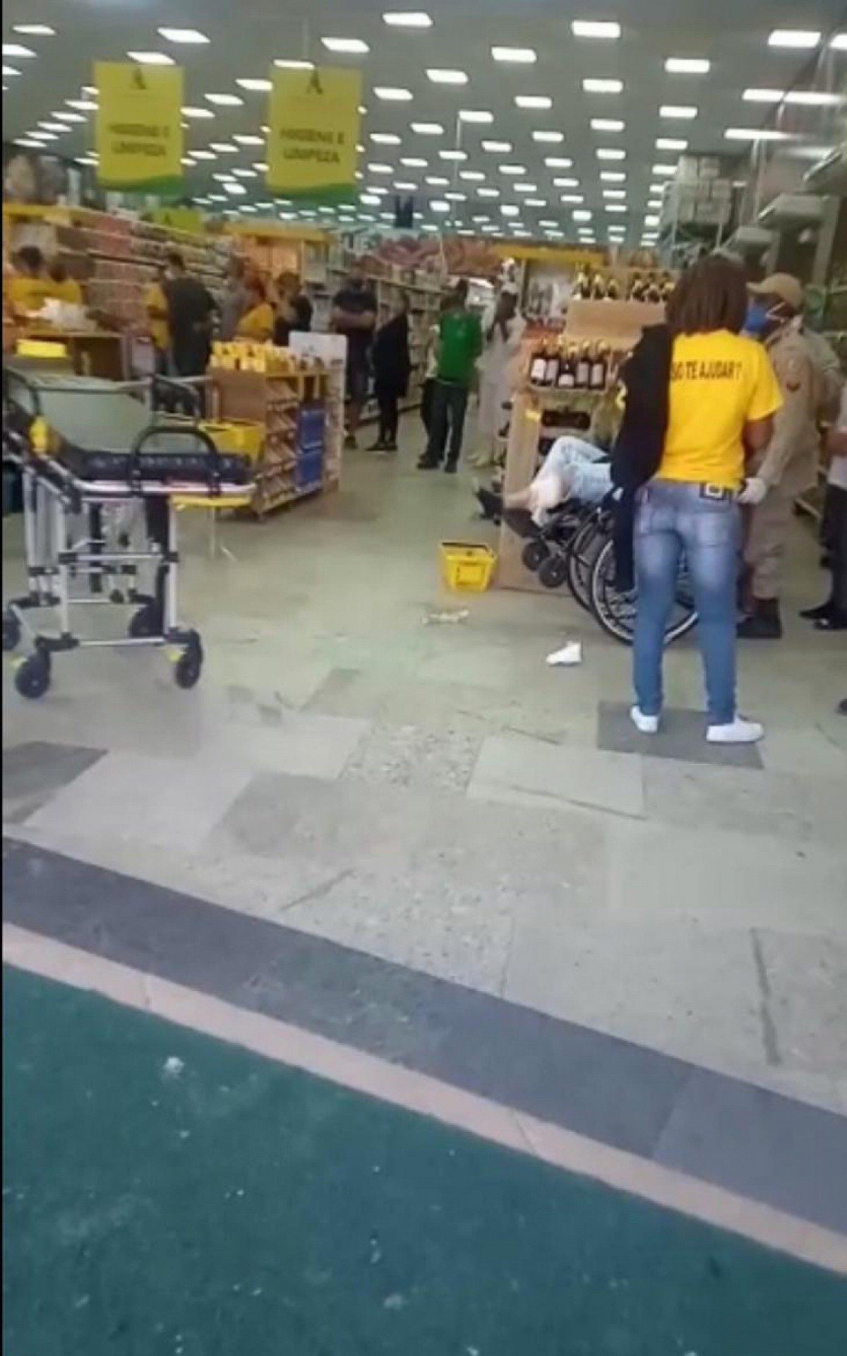 Assalto no supermercado em Saquarema