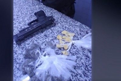 Homem é preso após apontar arma para PM´s durante baile funk em Campos