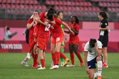 Algoz do Brasil, Canadá surpreende EUA e fará a final do futebol feminino