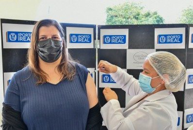 Porto Real antecipa segunda dose para profissionais da Educação