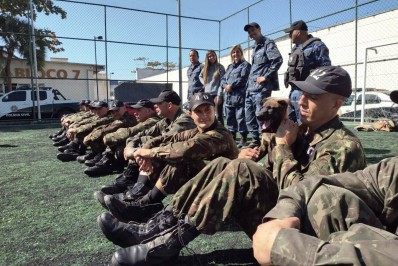 Agentes da Cia de Operação com Cães de Teresópolis participam de instrução da Polícia Civil