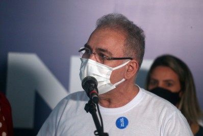 Nível de morte de crianças por covid não pede 'decisões emergenciais', diz Queiroga