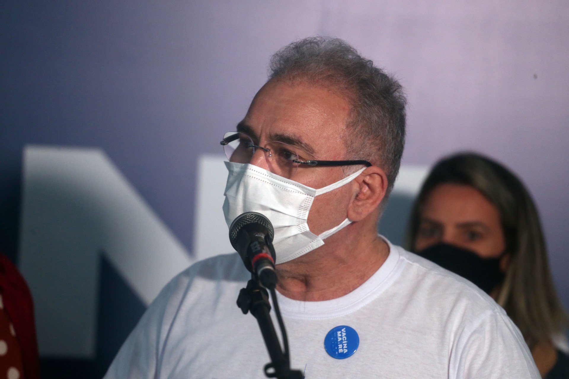 Queiroga afirma que pa&iacute;s ter&aacute; todos os adultos com duas doses at&eacute; o fim de outubro