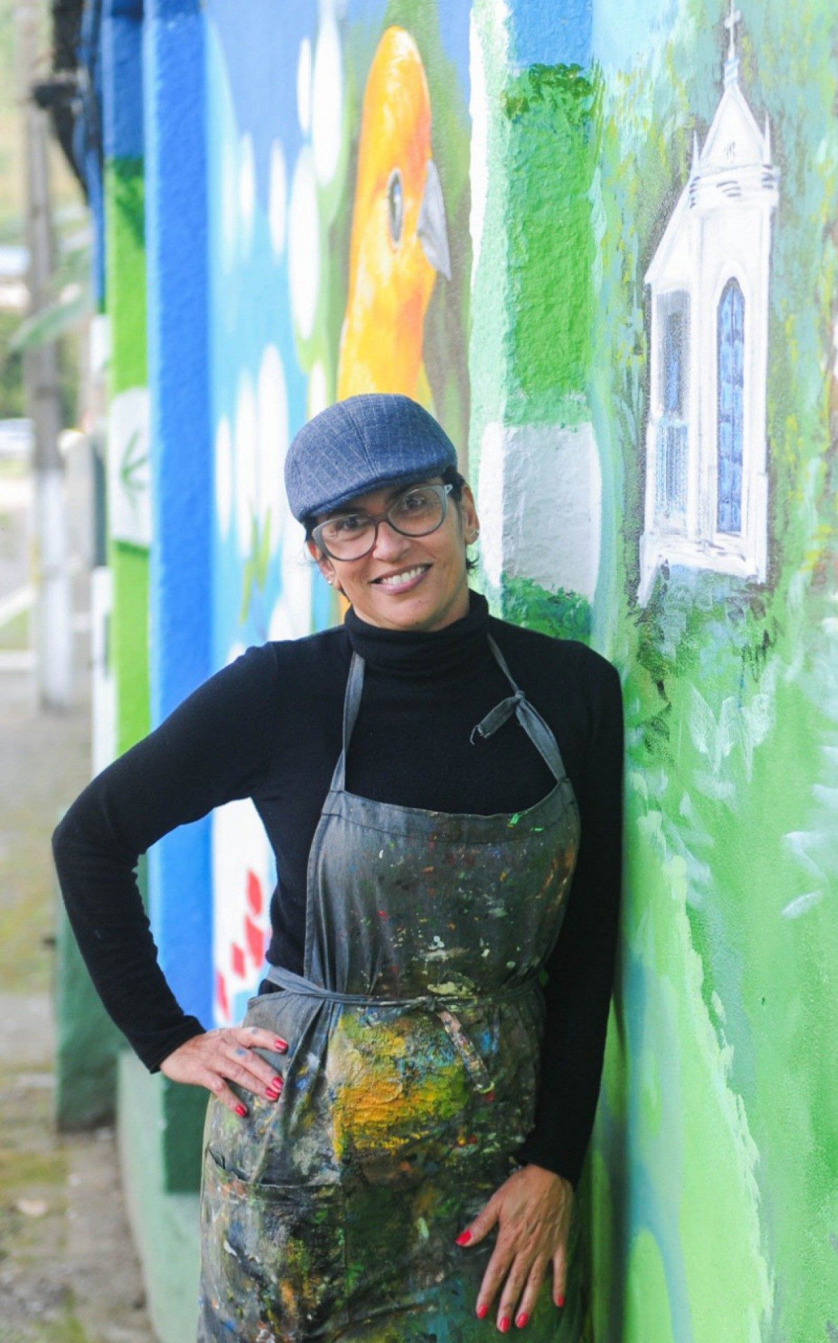 Argina Seixas recebeu autoriza&ccedil;&atilde;o dos propriet&aacute;rios do muro para pint&aacute;-lo