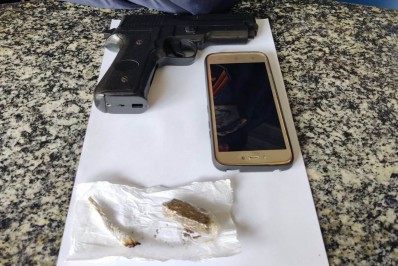Após denúncia, PM apreende simulacro de arma de fogo em Vassouras