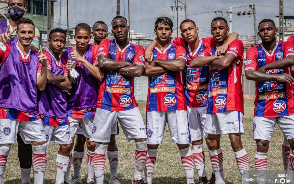 Jogadores do SE Belford Roxo comemoram mais uma vit&oacute;ria na competi&ccedil;&atilde;o