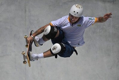 Medalhista olímpico, Pedro Barros bate a cabeça e abandona torneio de skate no Rio