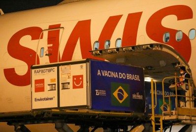 São Paulo recebe matéria-prima para fabricação de oito milhões de doses da Coronavac